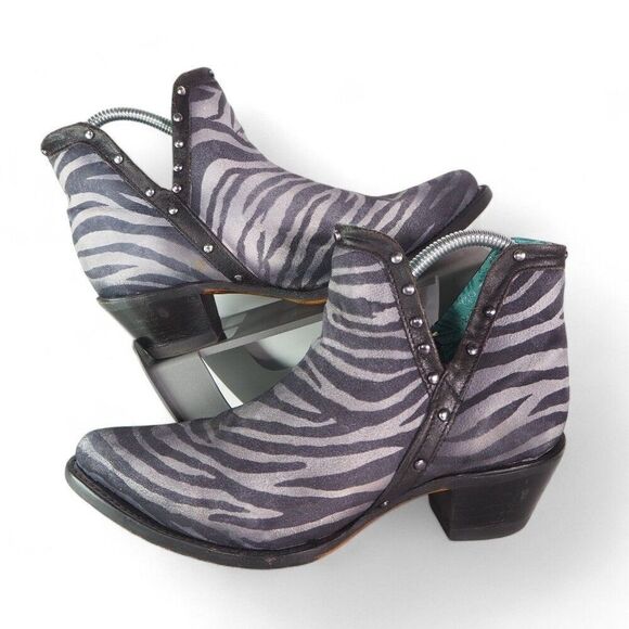 Corral Zebra Print Studded Pointed Toe Booties Grey / Black Women's 7.5M - Picture 1 of 12